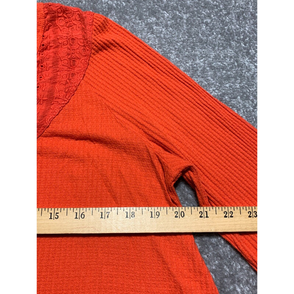 Free People Top Women Size PS Orange Eyelet Lace Bell Sleeve V Neck Boho - Picture 9 of 10